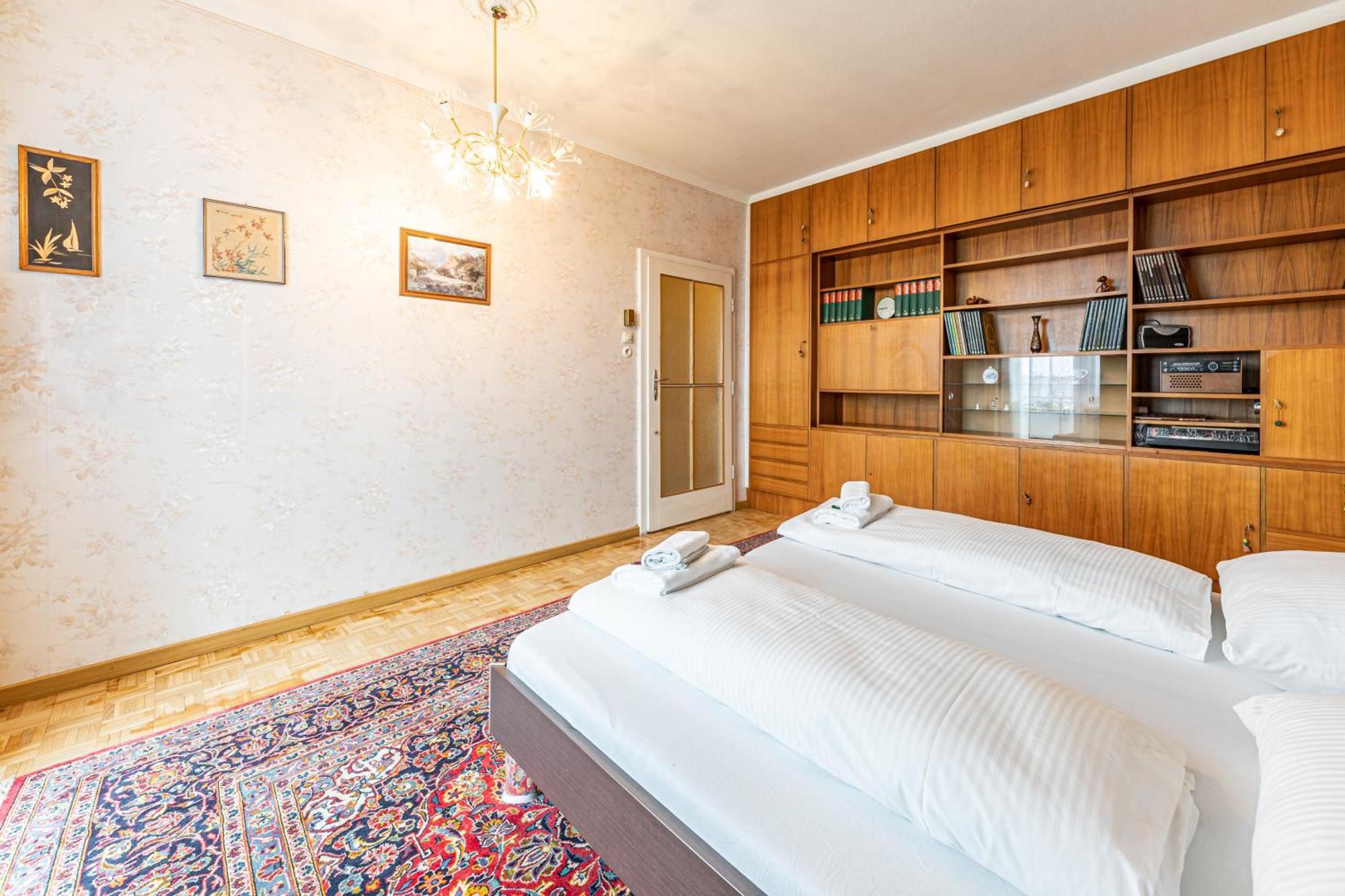Vintage, View & Balcony By Jr City Apartments Wenen Buitenkant foto